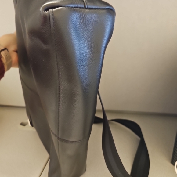 NWOT Coach Charles Messenger Laptop Crossbody Bag in Smooth Leather F54792 Black - Picture 8 of 16